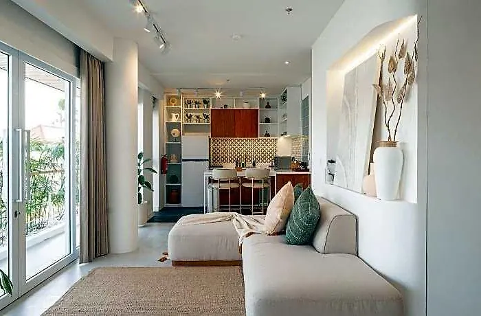 Apartment A.k.a The Cruise